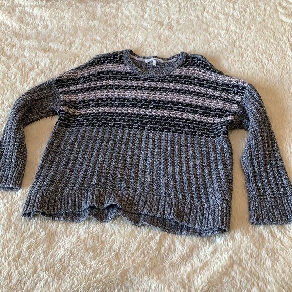 Victoria’s Secret sweater size Small - Picture 6 of 16